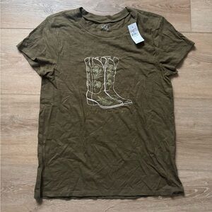 NEW WITH TAGS! LOFT Olive T-Shirt with Cowboy Boots